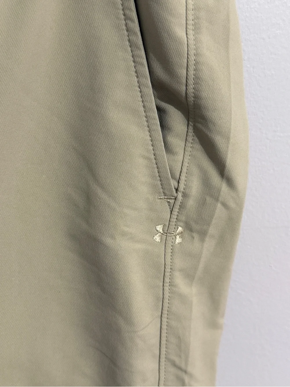 Under Armour Pants Mens 30 Tapered Match Play Golf Tan Performance Comfort